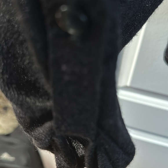 Chicos size 2 black shrug, worn twice excellent condition in black - Picture 3 of 3